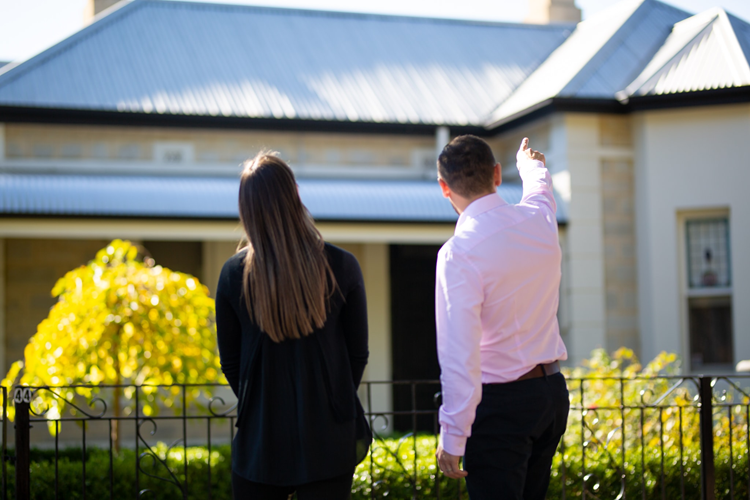 Adelaide Conveyancers: Essential Tips for First-Time Buyers